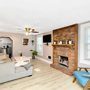  Holiday home Cozy With Patio & Grill, Private And Location